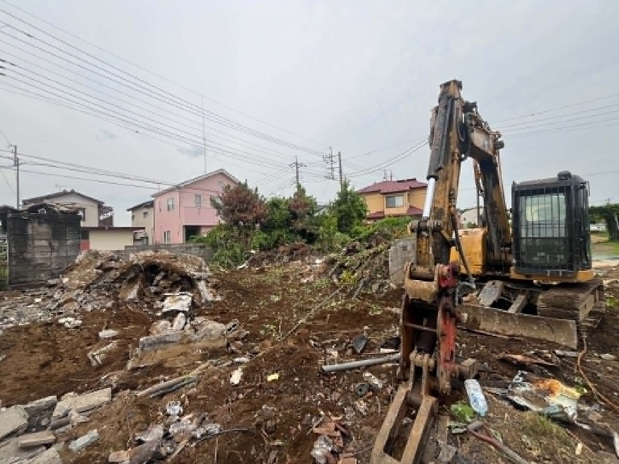 2026/08/01の解体状況：建設系火災ゴミの搬出