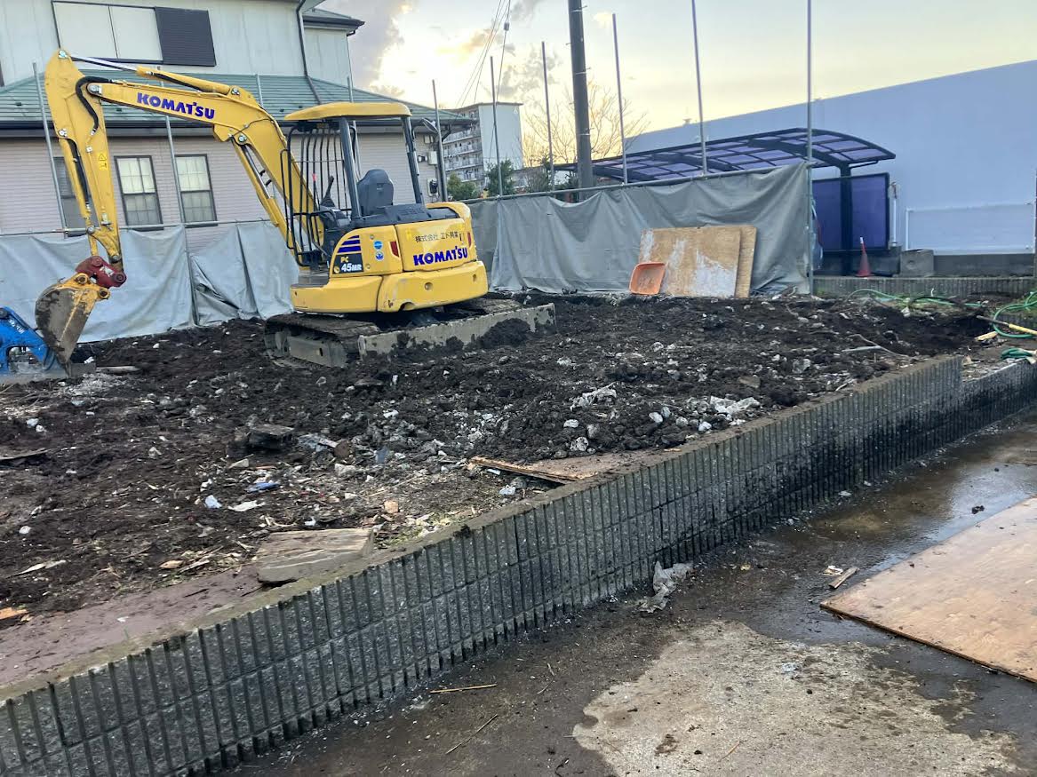 2026/04/04の解体状況：外構撤去
