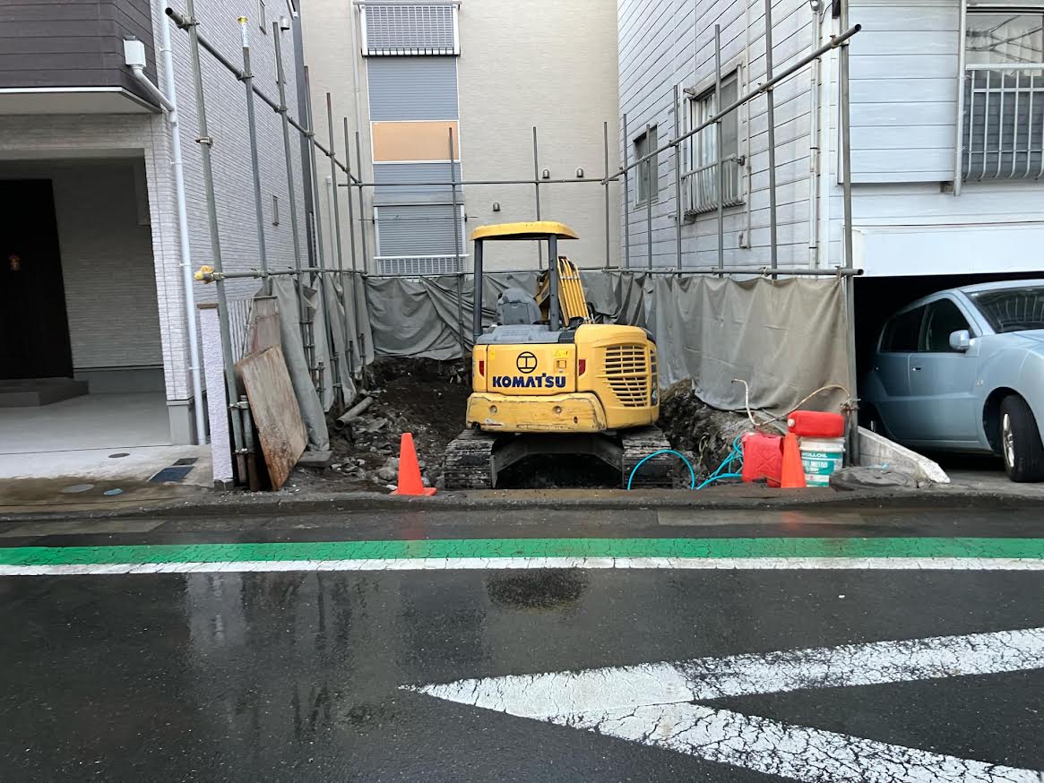 2025/11/01の解体状況：RC造地下車庫解体完了、「狭い・超頑丈・怒られる」の三重苦