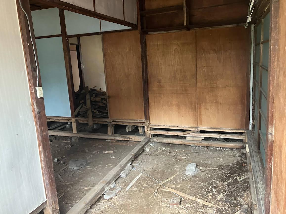 2025/06/30の解体状況：内装解体