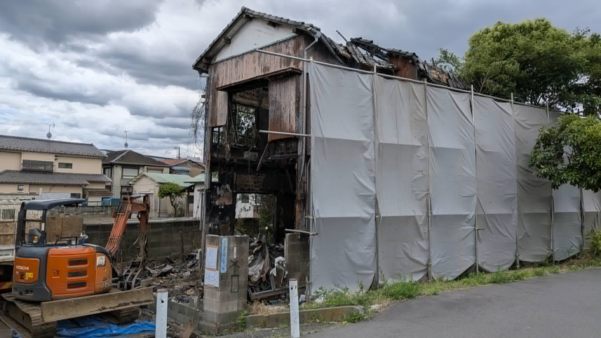 2026/06/19の解体状況：重機搬入