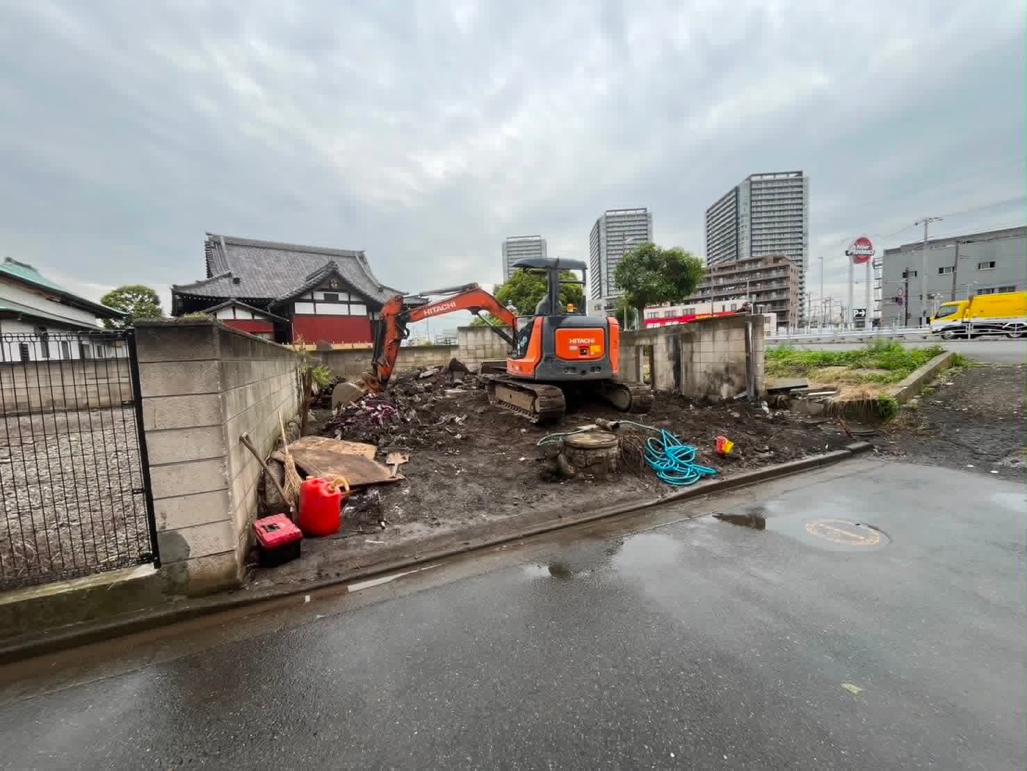 2026/06/19の解体状況：基礎ガラ搬出、混合搬出