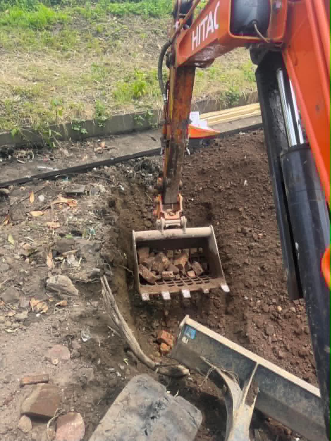 2026/06/19の解体状況：地中埋設物撤去