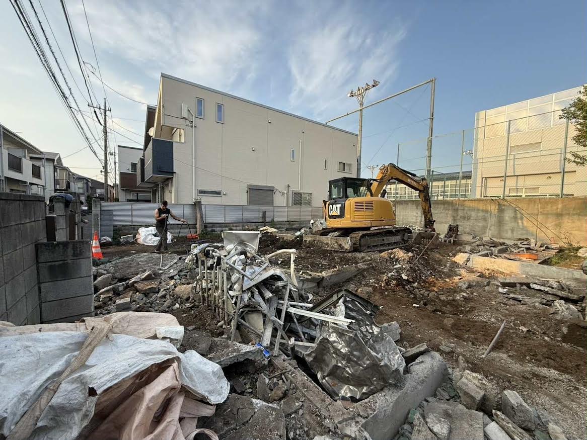 2026/02/06の解体状況：基礎撤去状況→ガラ搬出