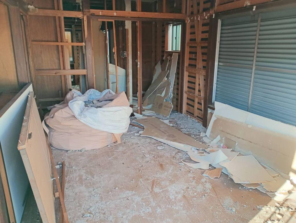 2025/11/01の解体状況：内装解体